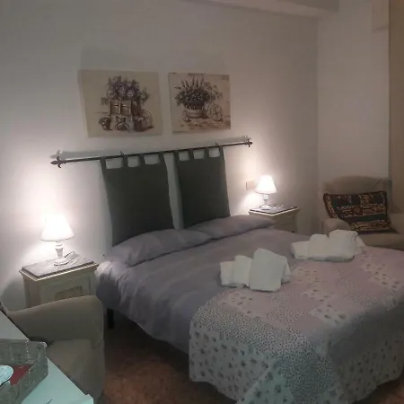 A Casa Di Chiara Guest house